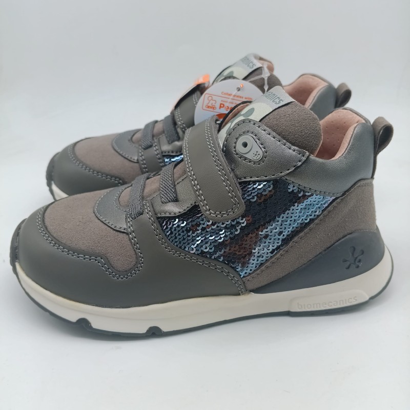 Botin Biomecanics en piel color gris