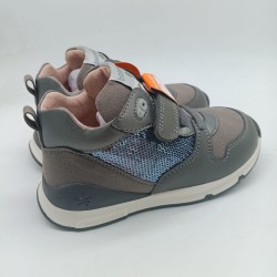 Botin Biomecanics en piel color gris