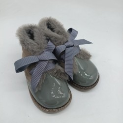 Botin en piel charol gris