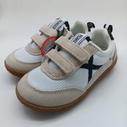 Munich Barefoot Baby Koda en blanco