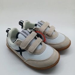 Munich Barefoot Baby Koda en blanco